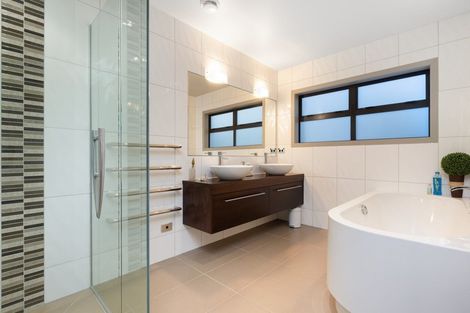 Photo of property in 30 Contour Avenue, Pyes Pa, Tauranga, 3112