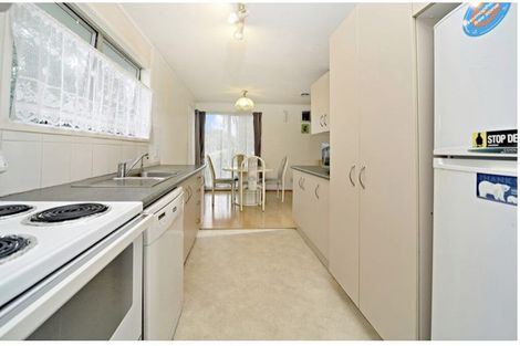 Photo of property in 24 Becker Drive, Weymouth, Auckland, 2103