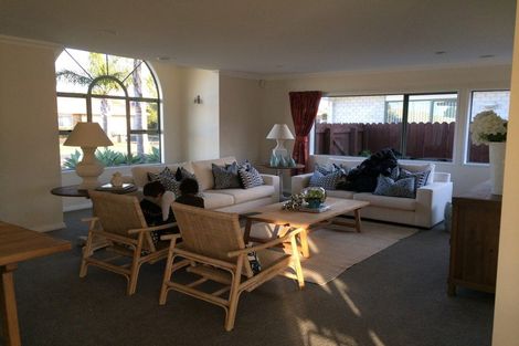 Photo of property in 179 Lakeside Drive, Orewa, 0931