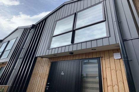 Photo of property in 3/110 Beach Road, Te Atatu Peninsula, 0610