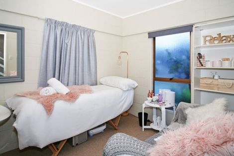 Photo of property in 49 Cumberland Street, Merrilands, New Plymouth, 4312