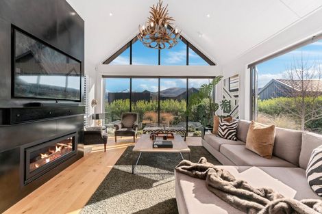 Photo of property in 4 Kerrera Lane, Jacks Point, Queenstown, 9371