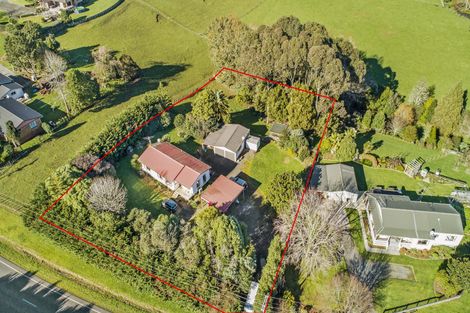 Photo of property in 28 Whangarata Road, Tuakau, 2121