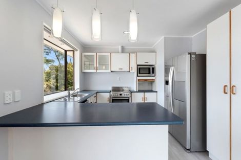 Photo of property in 2/15 Flavia Close, Torbay, Auckland, 0630