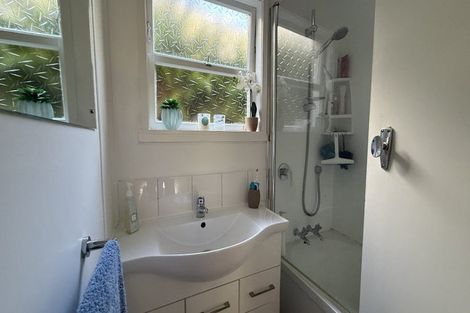 Photo of property in 7 Maori Hut Road, Red Beach, 0932