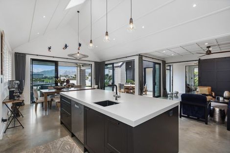 Photo of property in 8 Torea Lane, One Tree Point, 0118