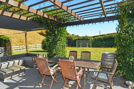 Photo of property in 51 Omarunui Road, Waiohiki, Napier, 4183