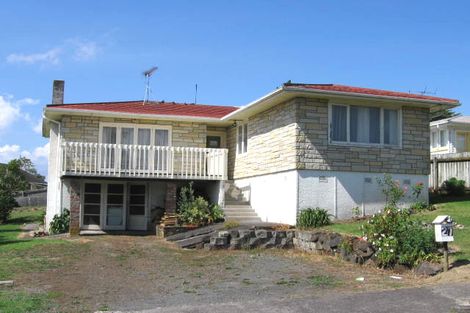 Photo of property in 27 Trojan Crescent, New Lynn, Auckland, 0600