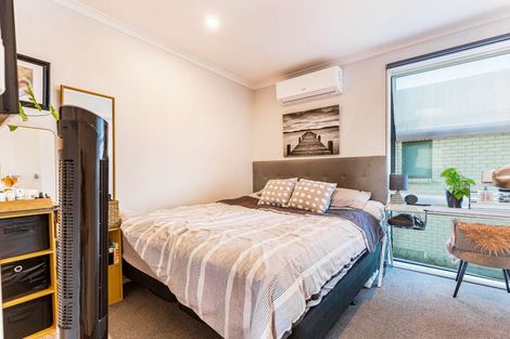 Photo of property in 2 Wharara Lane, Massey, Auckland, 0614