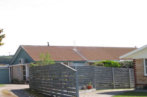 Photo of property in 15b Totaravale Street, Pukehangi, Rotorua, 3015