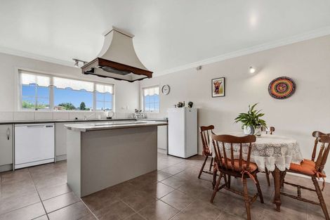 Photo of property in 9 Golders Place, Richmond Heights, Taupo, 3330