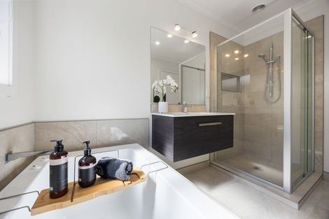 Photo of property in 256 Dixon Road, Fitzroy, Hamilton, 3206