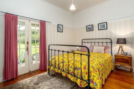 Photo of property in 977 Kakariki Road, Eketahuna, 4995