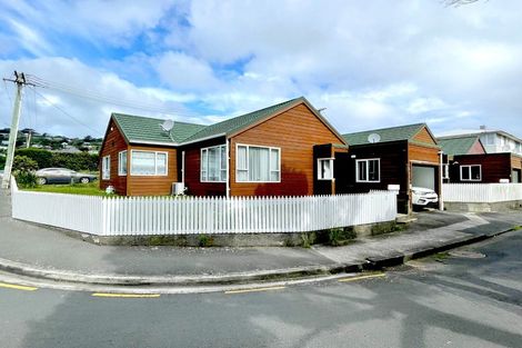 Photo of property in 1 Takatimu Way, Johnsonville, Wellington, 6037