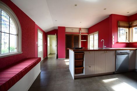 Photo of property in 65 Havelock Road, Havelock North, 4130