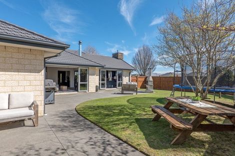 Photo of property in 5 Carradale Avenue, Broomfield, Christchurch, 8042