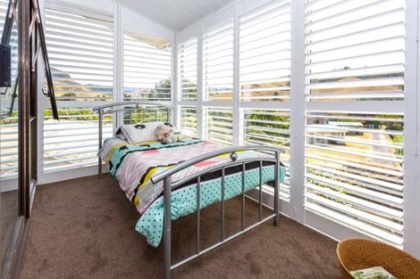 Photo of property in 18 Fishermans Bend, Whiritoa, Whangamata, 3691