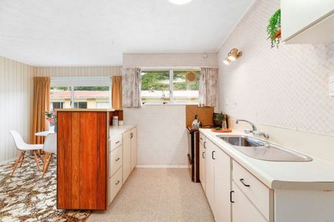 Photo of property in 10/171 Queens Drive, Lyall Bay, Wellington, 6022