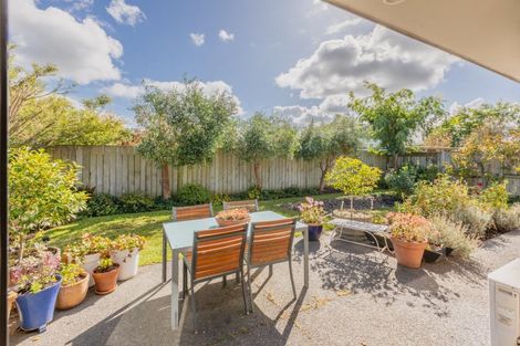 Photo of property in 11 Highgrove Place, Waipukurau, 4200