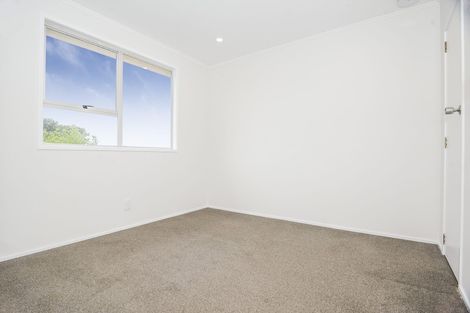 Photo of property in 2/15 Marina Road, Torbay, Auckland, 0630