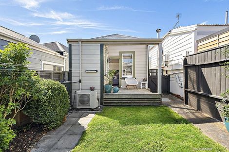 Photo of property in 10 Milton Street, Berhampore, Wellington, 6023