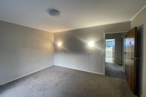 Photo of property in 28 Gretel Place, Hillcrest, Auckland, 0627