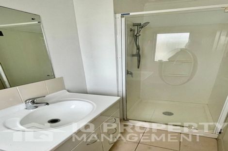 Photo of property in 35 Peninsula Road, Mangere, Auckland, 2022