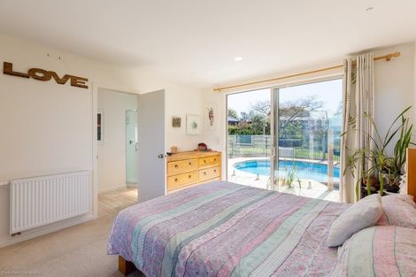 Photo of property in 12 Coutts Place, Mapua, 7005