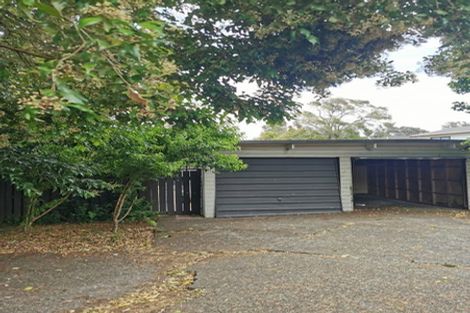 Photo of property in 1/2 Griffiths Place, Te Atatu South, Auckland, 0610