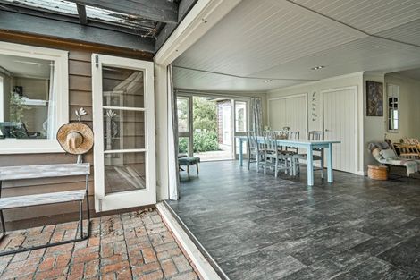 Photo of property in 2524 State Highway 2, Te Hauke, Hastings, 4174