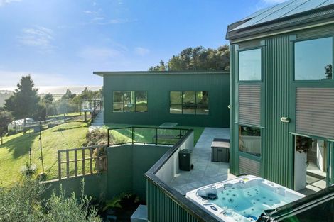 Photo of property in 1559 Pataua Road North, Pataua North, Whangarei, 0175