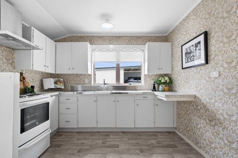 Photo of property in 1/58 Great South Road, Papakura, 2110