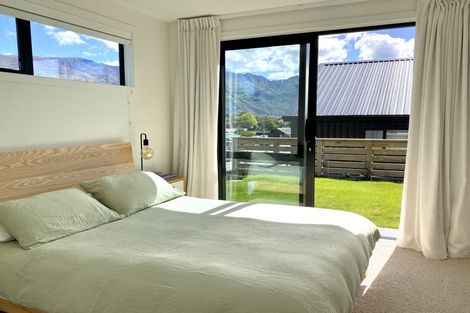 Photo of property in 13 Tuke Lane, Wanaka, 9305