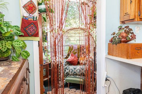 Photo of property in 50 Shakespeare Road, Bastia Hill, Whanganui, 4500