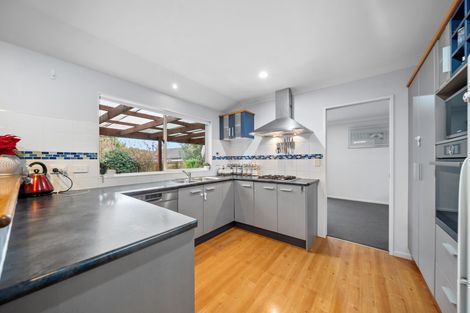 Photo of property in 35 Croftview Road, Wattle Downs, Auckland, 2103