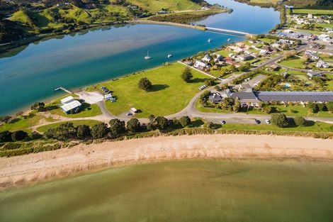 Photo of property in 55 Taipa Point Road, Taipa, 0420