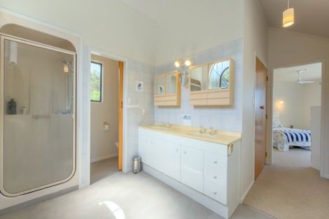 Photo of property in 37 Otuturu Crescent, Ruamahunga, Thames, 3575