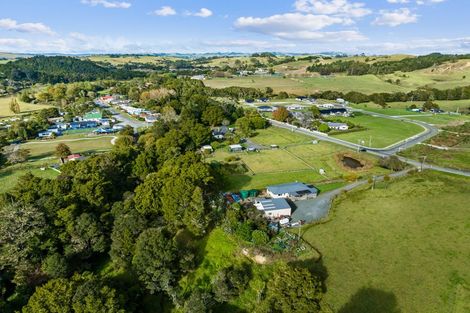 Photo of property in 46 Franklin Road, Paparoa, 0571