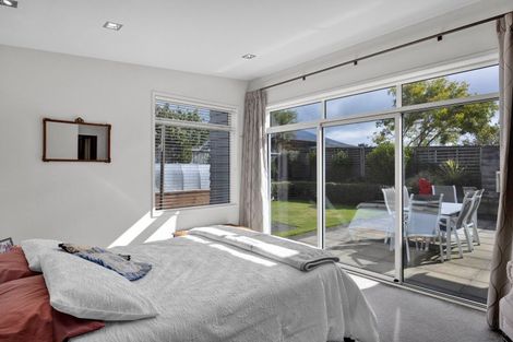 Photo of property in 27 Montague Grove, Stratford, 4332