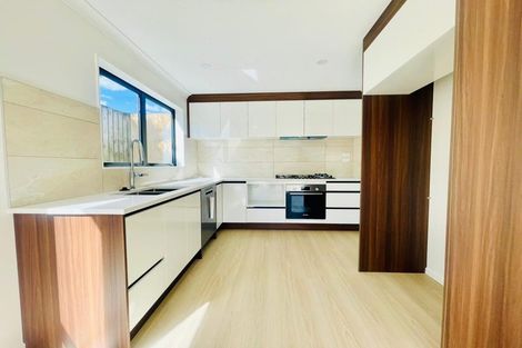 Photo of property in 8c Neems Place, Manurewa, Auckland, 2102