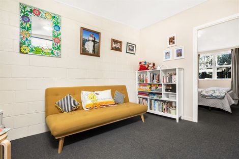 Photo of property in The Stables, 5/9 August Place, Greenlane, Auckland, 1061