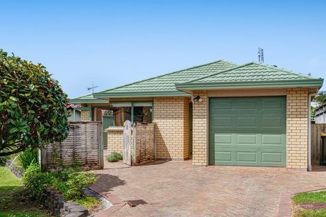 Photo of property in 12 Red Hibiscus Road, Stanmore Bay, Whangaparaoa, 0932
