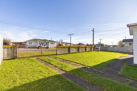Photo of property in 65 Phillips Street, Sanson, 4817