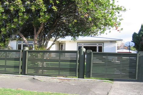 Photo of property in 7 Durham Crescent, Palmerston North, 4414