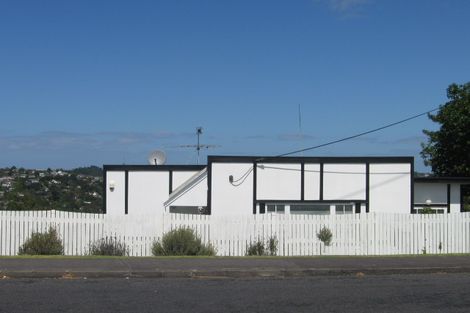 Photo of property in 2/126 Manuka Road, Bayview, Auckland, 0629