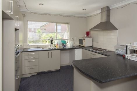 Photo of property in 2c Waikaukau Road, Glen Eden, Auckland, 0602