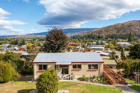 Photo of property in 29 Fraser Street, Clyde, 9330