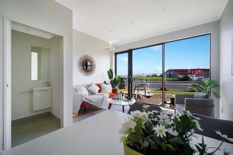 Photo of property in 60 Waipuhinui Way, Wiri, Auckland, 2104