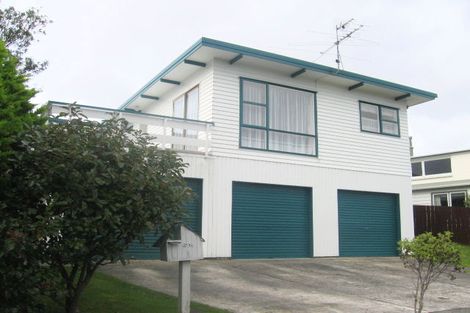 Photo of property in 49 Cypress Drive, Maungaraki, Lower Hutt, 5010
