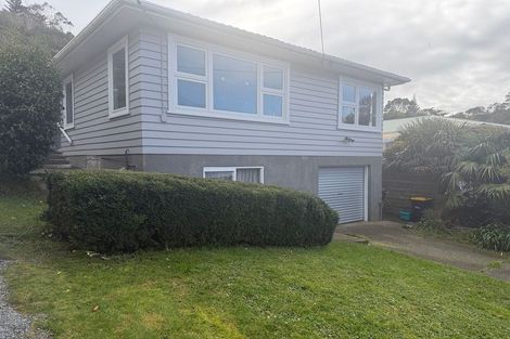 Photo of property in 82 Chester Road, Tawa, Wellington, 5028